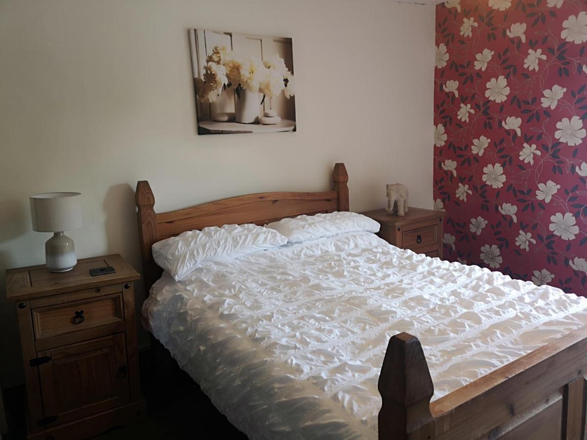 Red Lion Hotel Ystrad Meurig Buitenkant foto